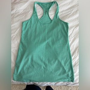 Lululemon menthol green tank
